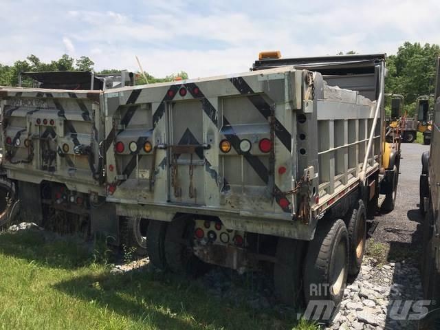 Mack CV700 Lâminas de neve e arados