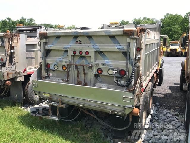 Mack CV700 Lâminas de neve e arados