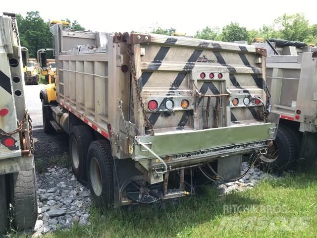Mack CV700 Lâminas de neve e arados