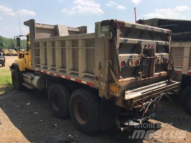 Mack CV700 Lâminas de neve e arados