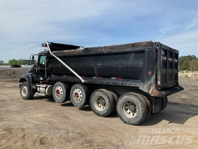 Mack CV713 Camiões basculantes