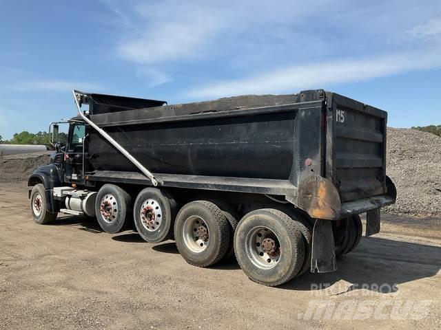 Mack CV713 Camiões basculantes