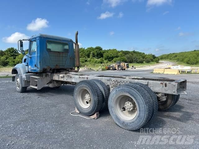 Mack CV713 Cabines e interior