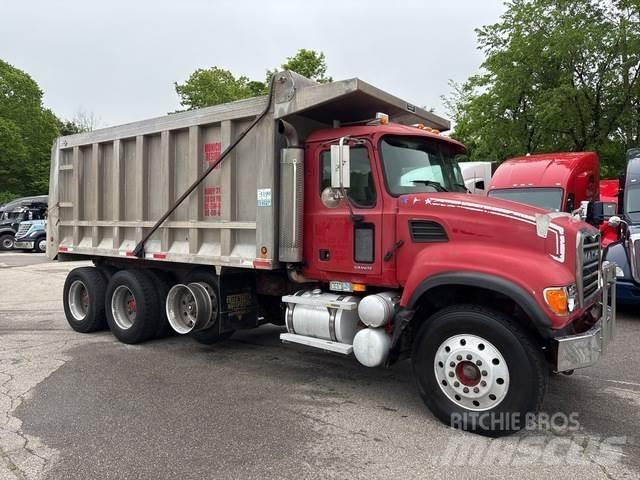 Mack CV713 Camiões basculantes