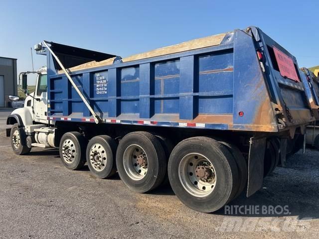 Mack CV713 Camiões basculantes