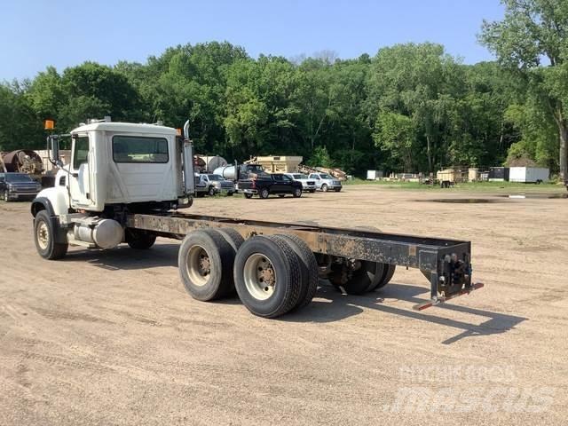 Mack CV713 Cabines e interior