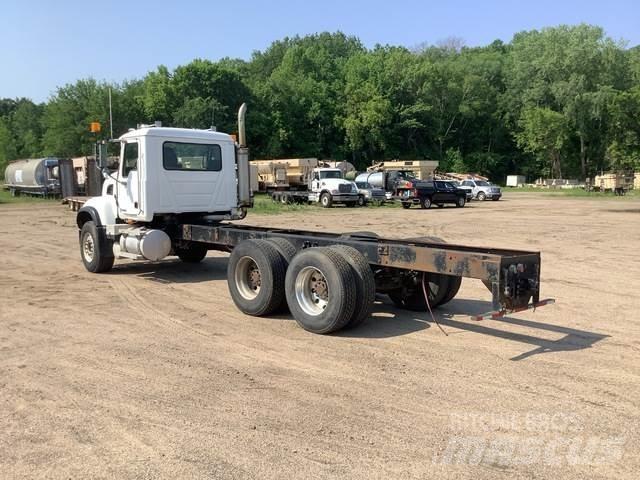 Mack CV713 Cabines e interior