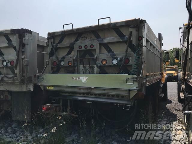Mack CV713 Lâminas de neve e arados