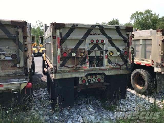 Mack CV713 Espalhadores de areia e sal