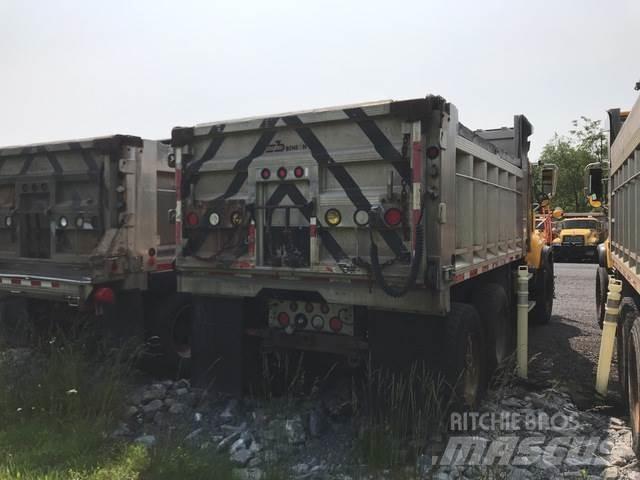 Mack CV713 Espalhadores de areia e sal