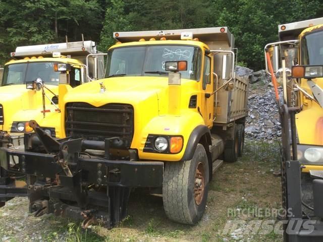 Mack CV713 Espalhadores de areia e sal