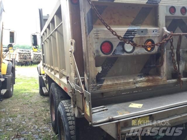 Mack CV713 Espalhadores de areia e sal