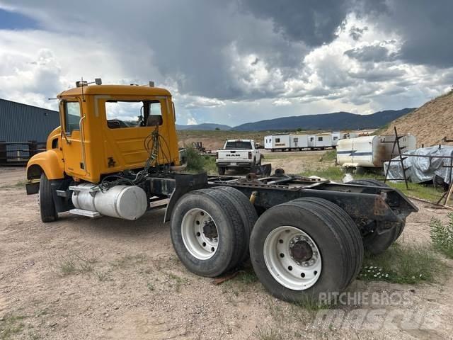Mack CV713 Tractores (camiões)