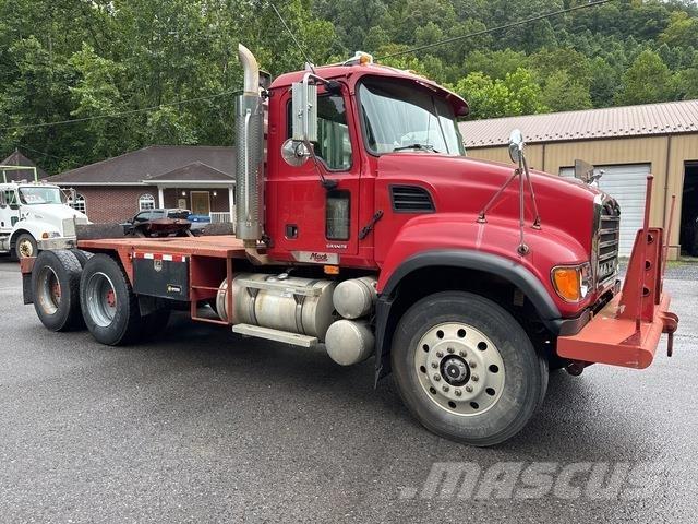 Mack CV713 Tractores (camiões)