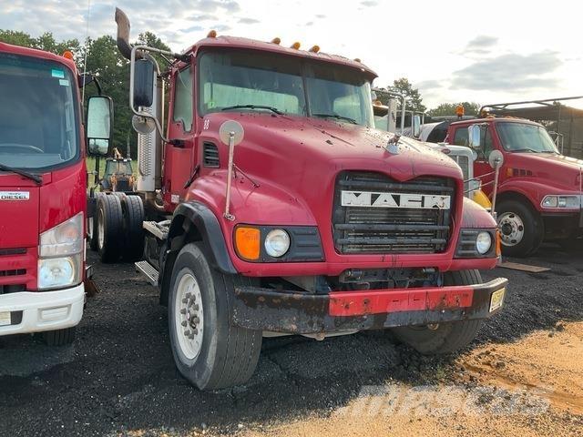 Mack CV713 Cabines e interior