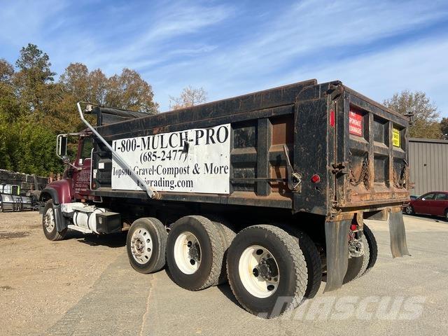 Mack CV713 Camiões basculantes
