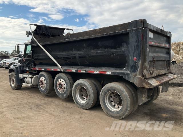Mack CV713 Camiões basculantes