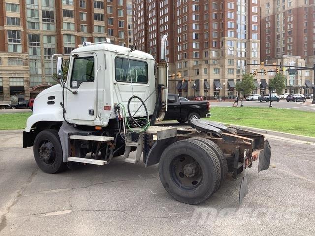 Mack CXN612 Tractores (camiões)