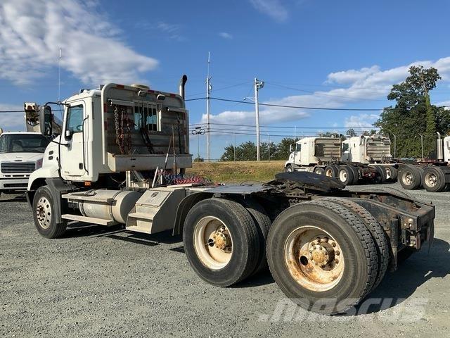 Mack CXN613 Tractores (camiões)