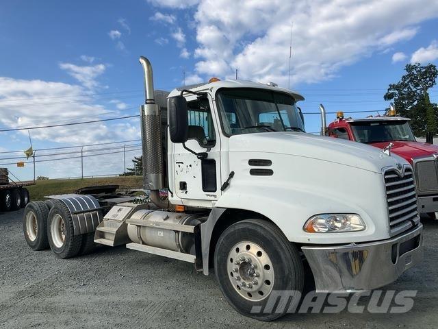 Mack CXN613 Tractores (camiões)