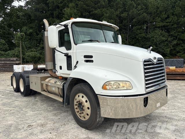 Mack CXN613 Tractores (camiões)