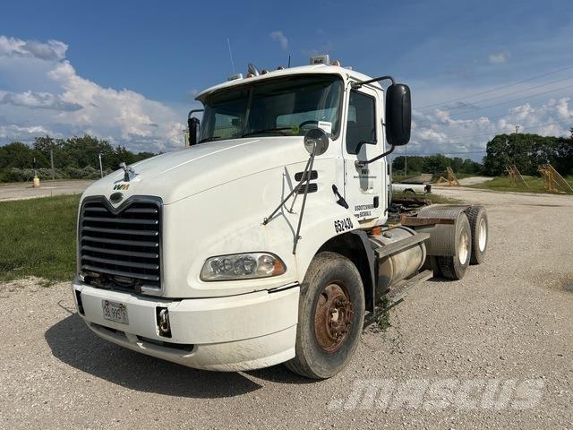 Mack CXN613 Tractores (camiões)