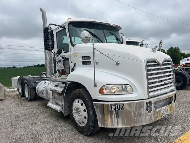 Mack CXU 613 Tractores (camiões)