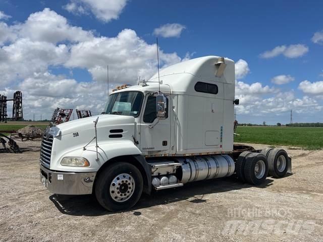 Mack CXU600 Tractores (camiões)