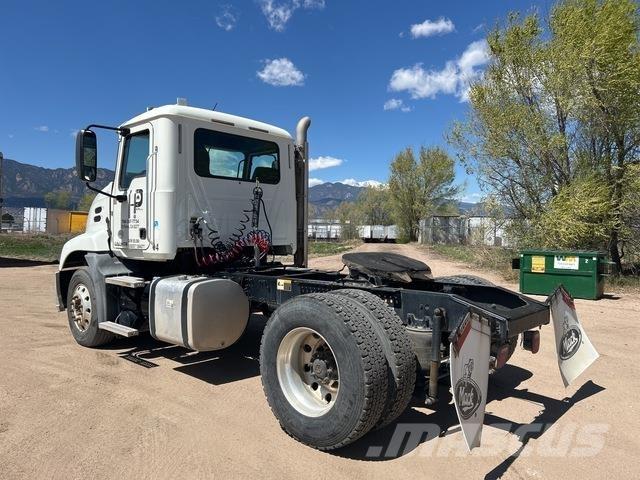 Mack CXU612 Tractores (camiões)