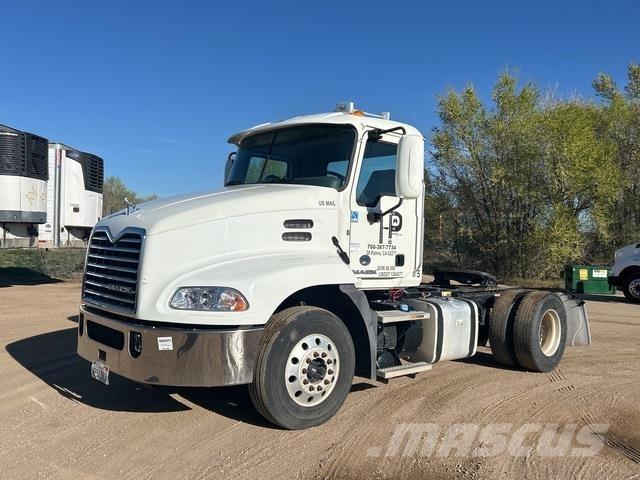 Mack CXU612 Tractores (camiões)