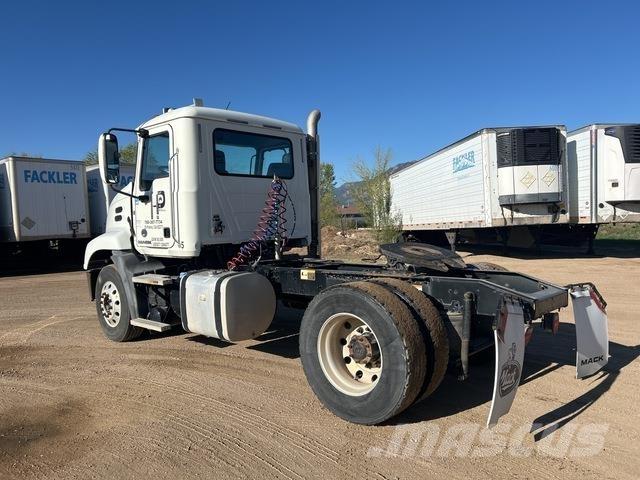Mack CXU612 Tractores (camiões)