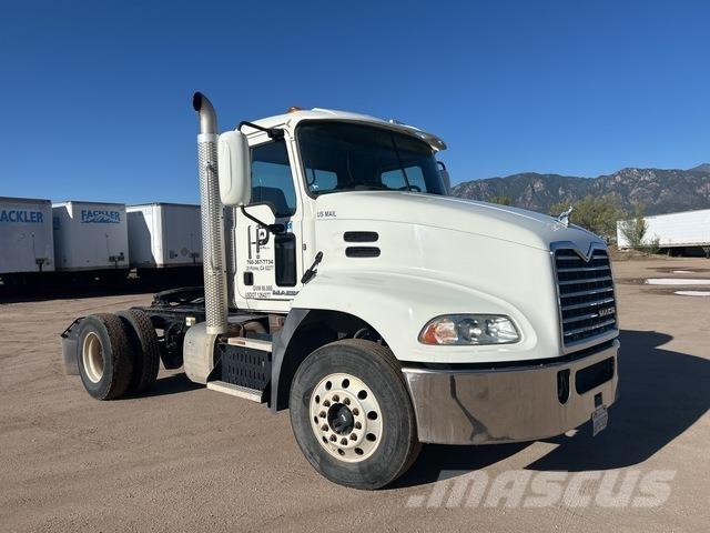 Mack CXU612 Tractores (camiões)
