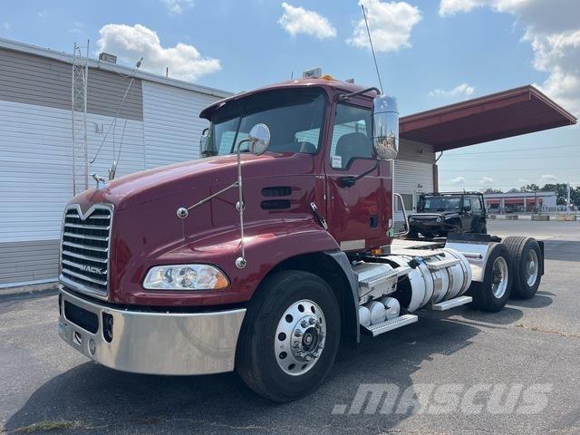 Mack CXU612 Tractores (camiões)