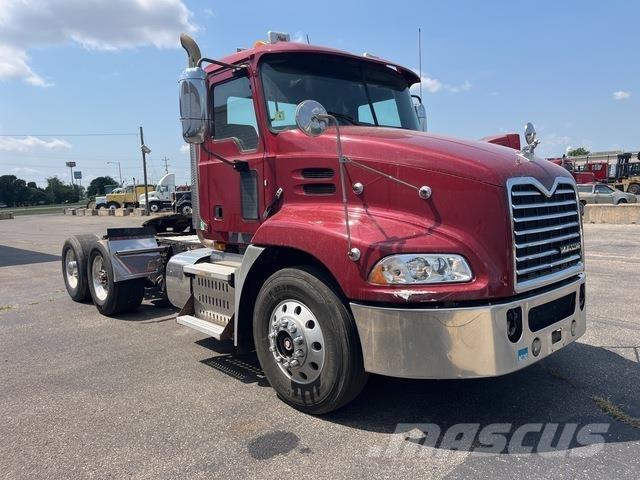 Mack CXU612 Tractores (camiões)