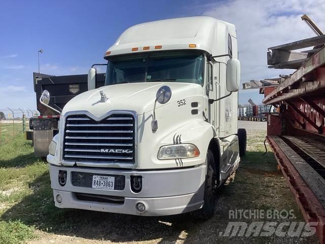Mack CXU613 Tractores (camiões)
