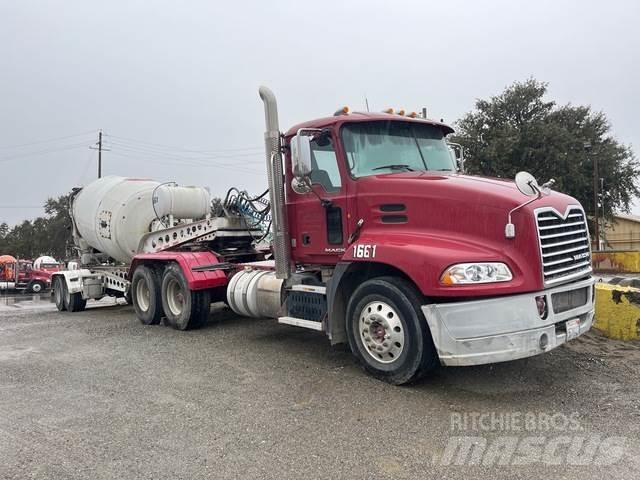 Mack CXU613 Tractores (camiões)