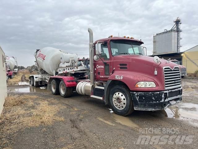 Mack CXU613 Tractores (camiões)