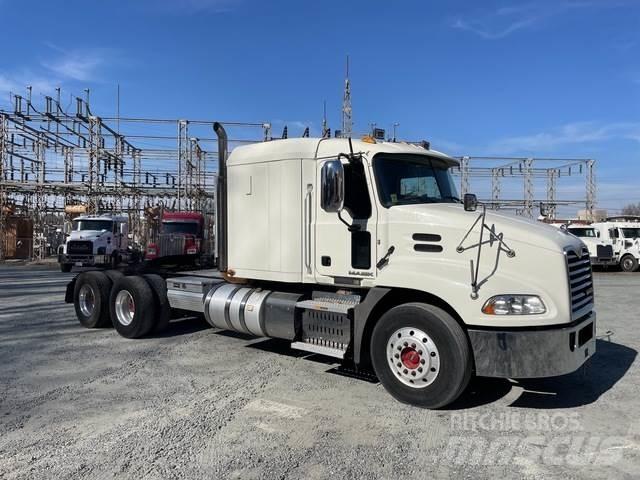 Mack CXU613 Tractores (camiões)