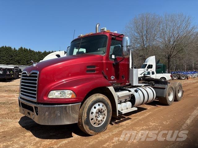 Mack CXU613 Tractores (camiões)