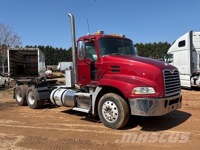 Mack CXU613 Tractores (camiões)