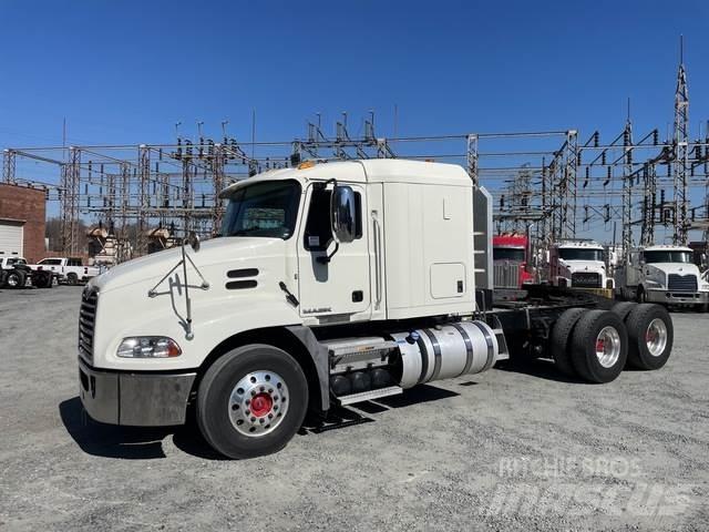Mack CXU613 Tractores (camiões)