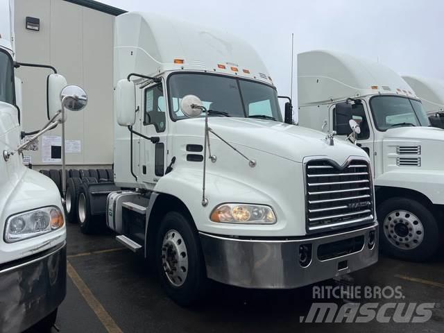 Mack CXU613 Tractores (camiões)