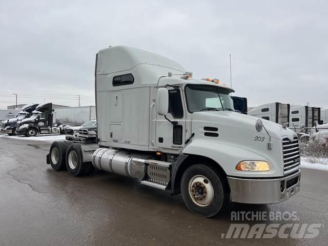 Mack CXU613 Tractores (camiões)