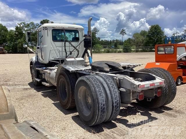 Mack CXU613 Tractores (camiões)
