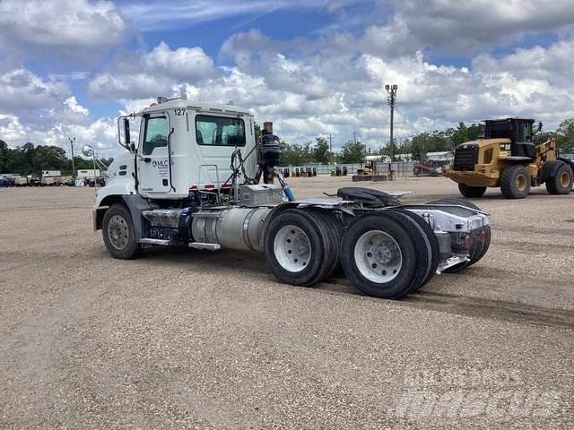 Mack CXU613 Tractores (camiões)