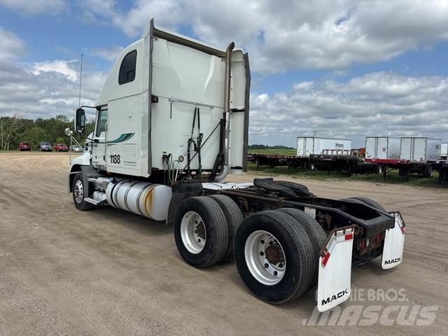 Mack CXU613 Tractores (camiões)