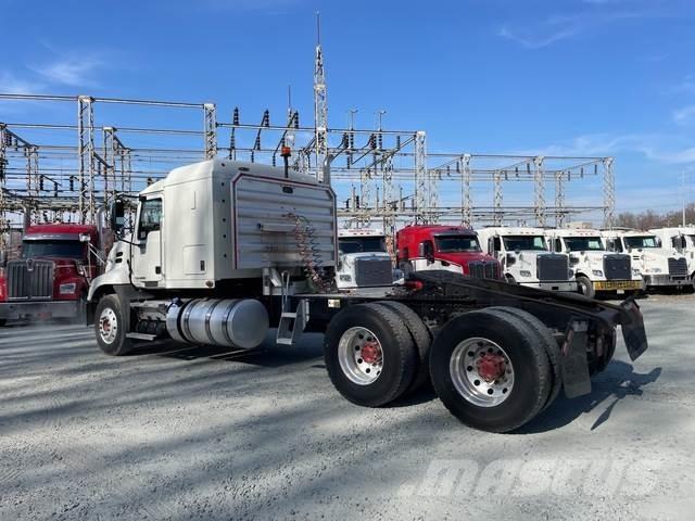 Mack CXU613 Tractores (camiões)
