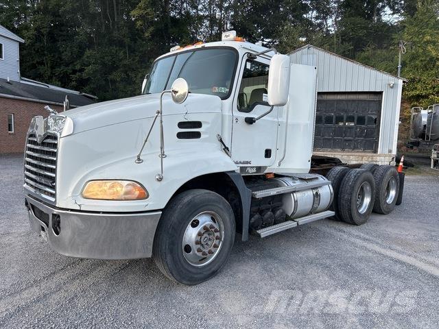 Mack CXU613 Tractores (camiões)