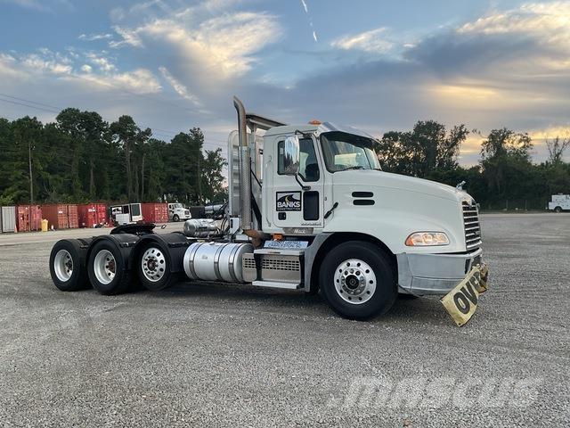 Mack CXU613 Tractores (camiões)