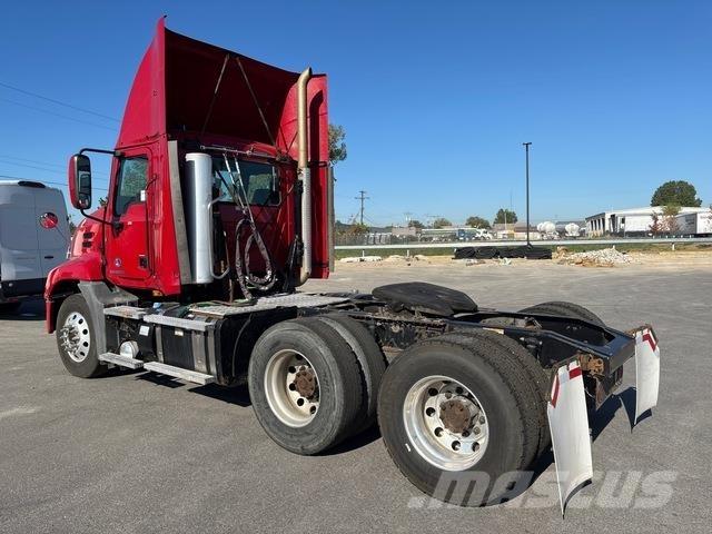 Mack CXU613 Tractores (camiões)